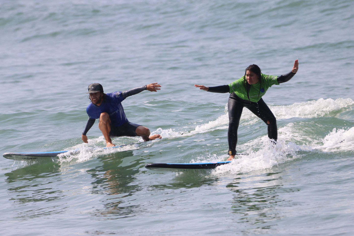 Surf lessons for beginners in Lima