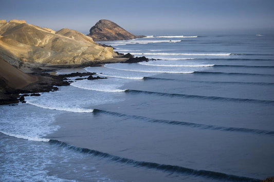 Surf Chicama, Peru: the longest left-hand wave in the world