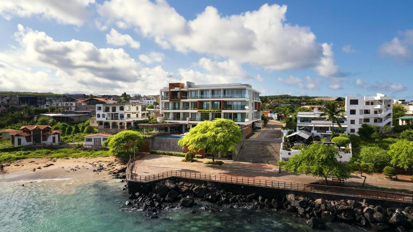 Discover Galapagos in 8 days – Once in a lifetime premium journey