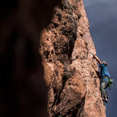 Rock climbing in Lamay